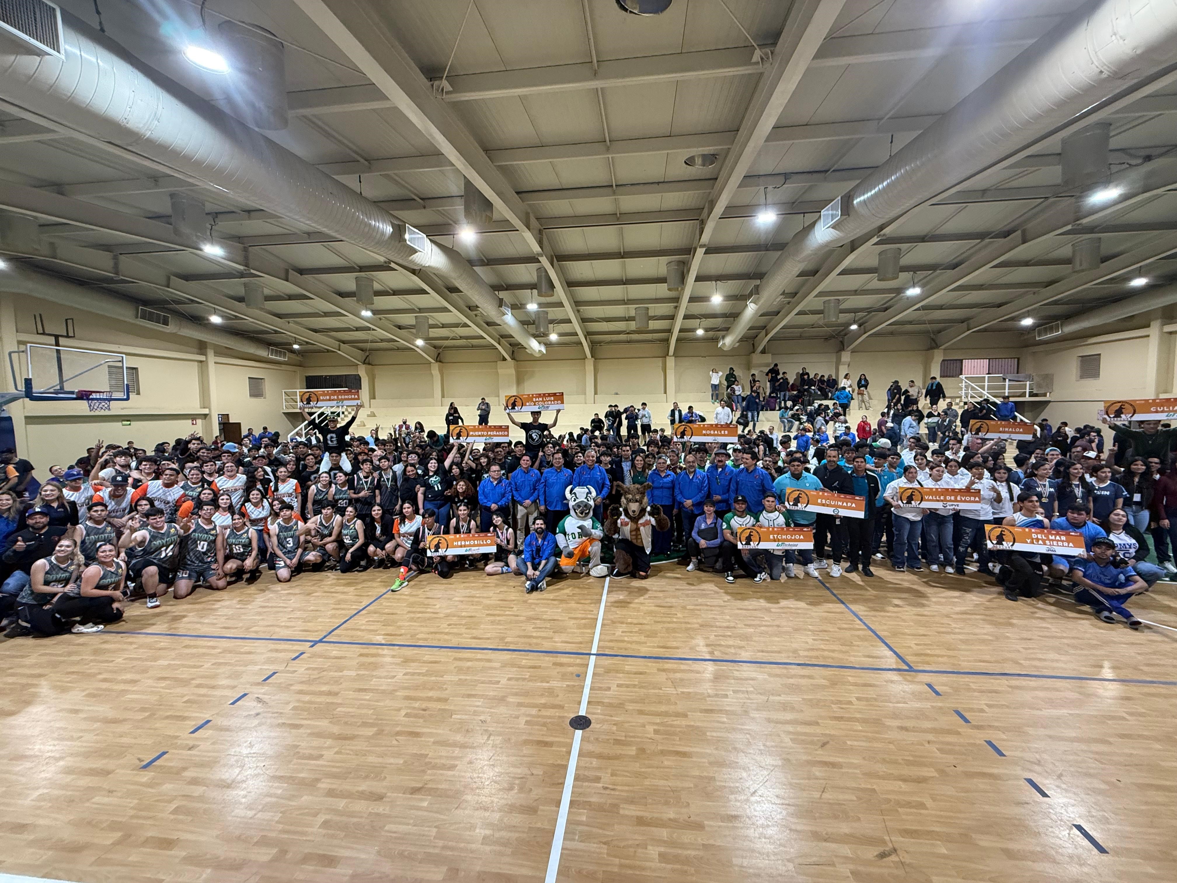 UTHermosillo recibe a más de 500 jóvenes de la región para competencias culturales y deportivas