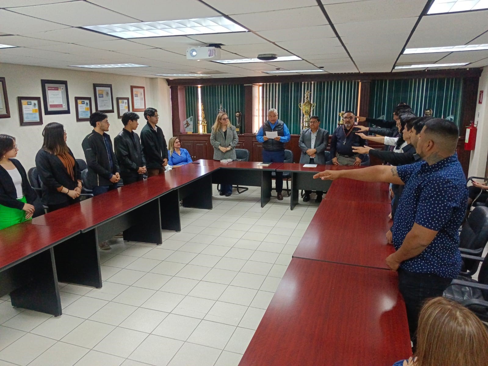 Formalizan Club de Aeromodelismo en la UTH