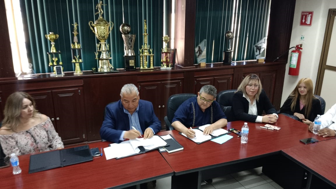 Firma de convenio entre UTH-Incide: Impulsando la educación 5.0 y la formación profesional