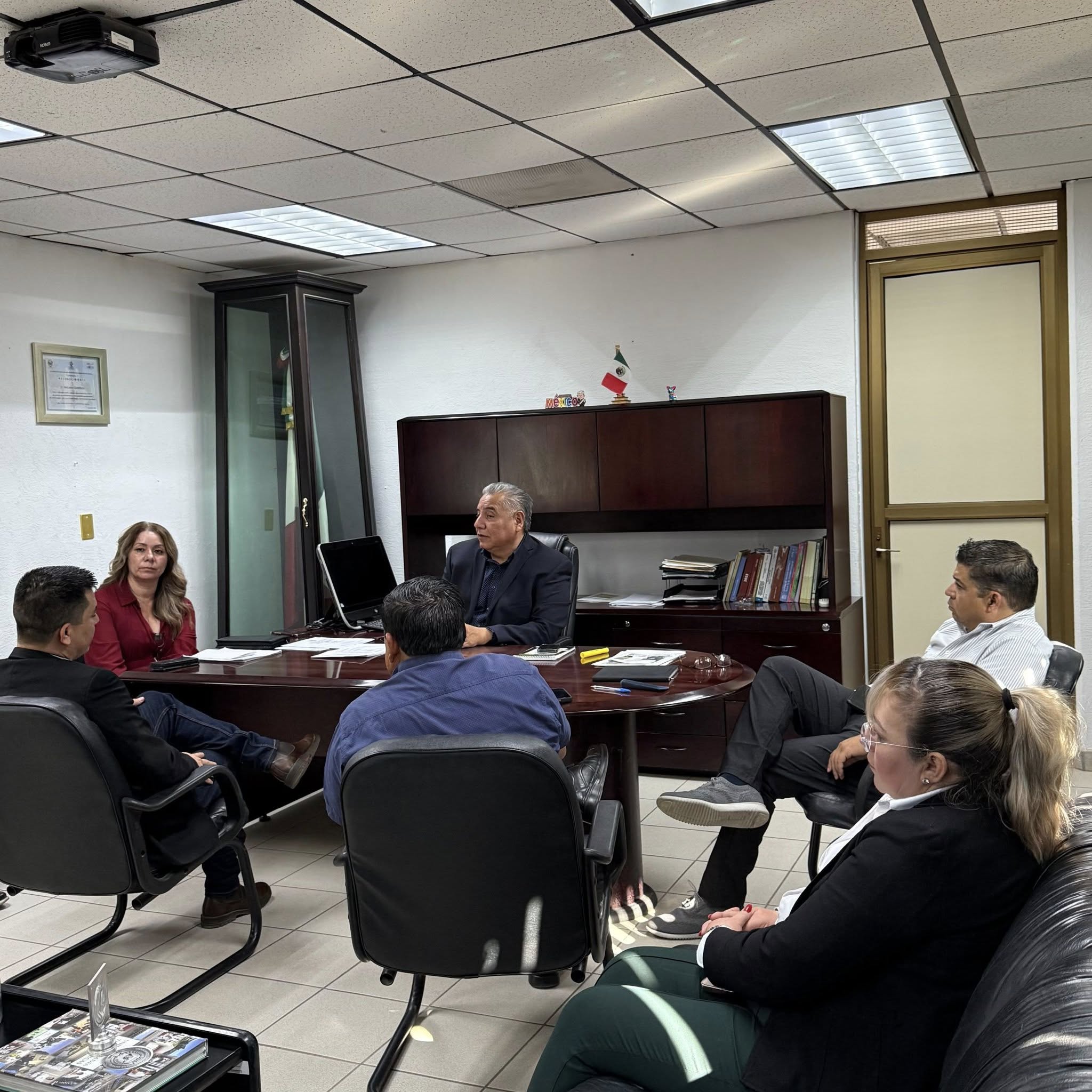 UTH y Zobele México se preparan para impulsar la educación dual